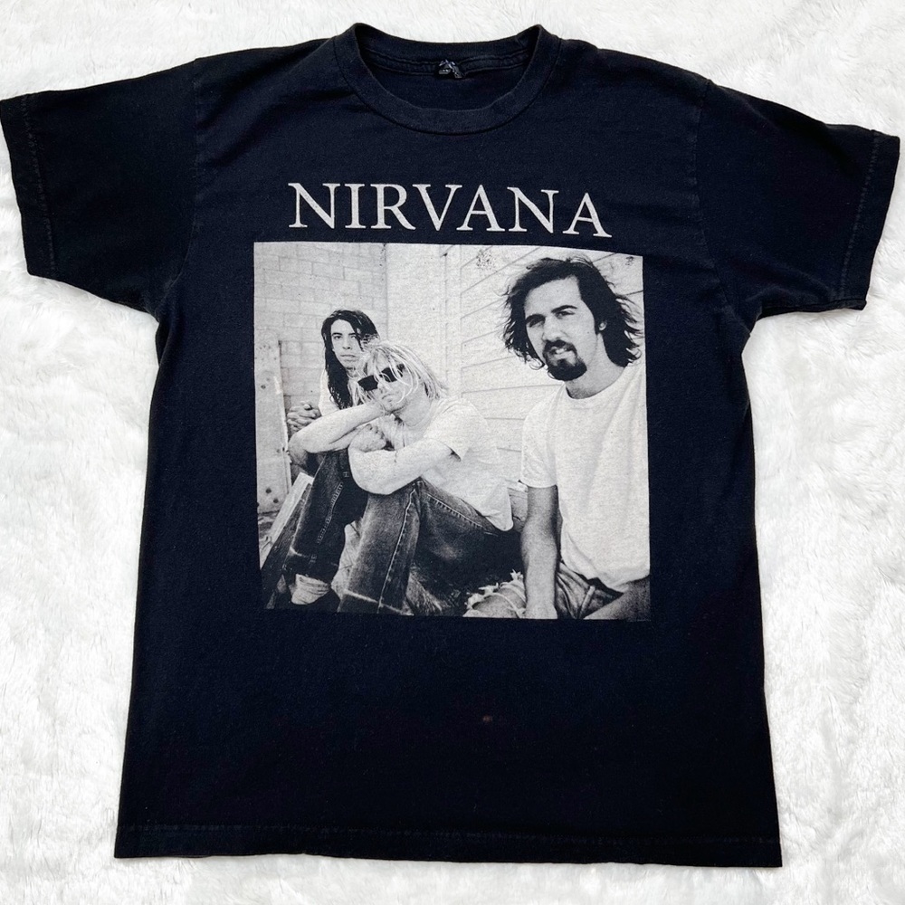 Tultex Nirvana Graphic Short Sleeve Crewneck T-Shirt Black Unisex Sz M